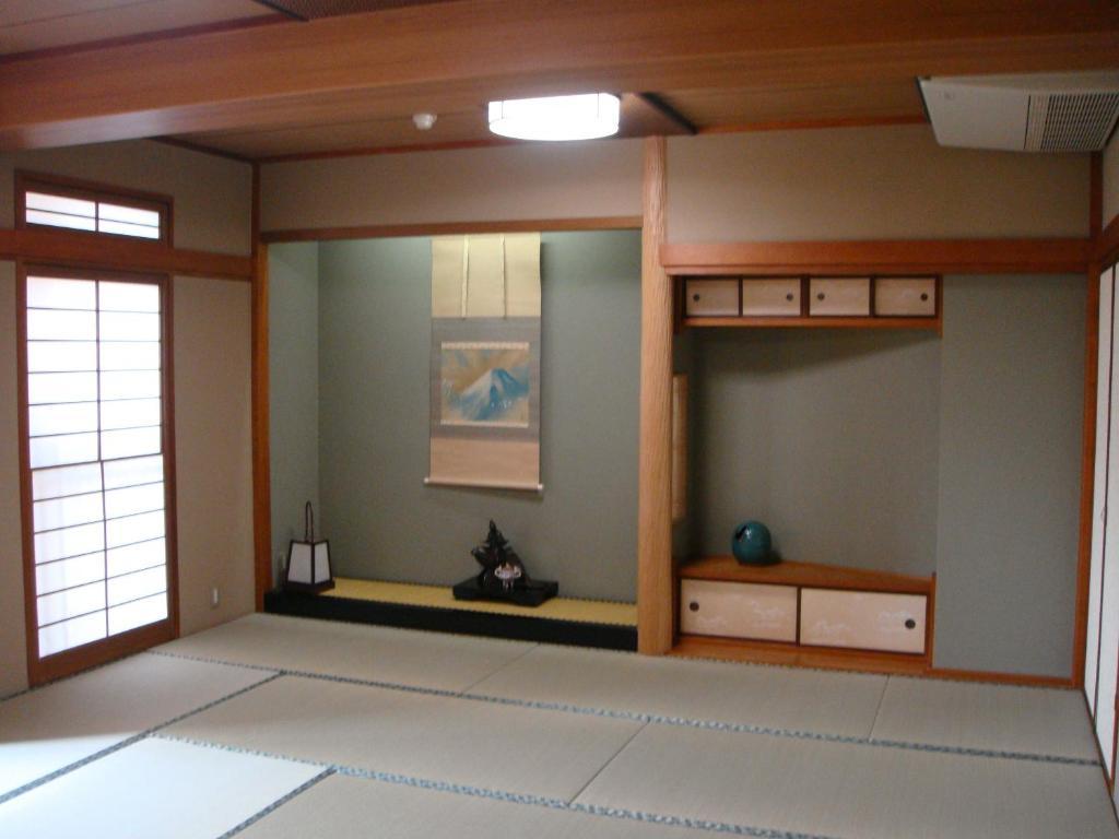Yamaichi Bekkan Hatsukaichi Rum bild